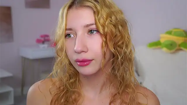 SunnivaCovil – Naživo XXX chat