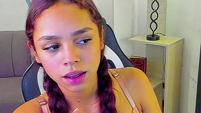 CarolineFyre webkamerás műsora