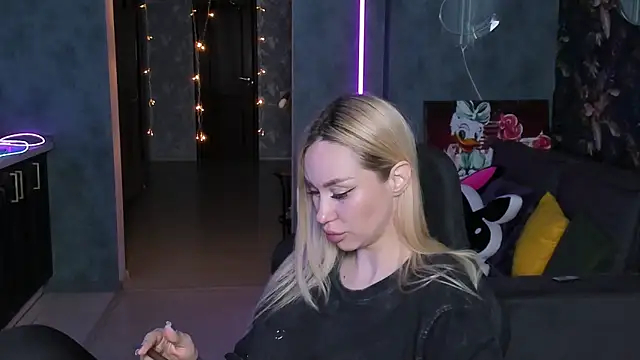 Blckmirrorr: онлайн-секс-чат