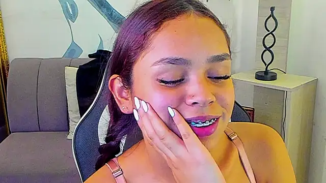 Živý XXX chat CarolineFyre