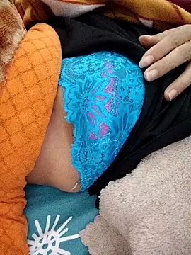 Webkamerová show Haralushiaaa