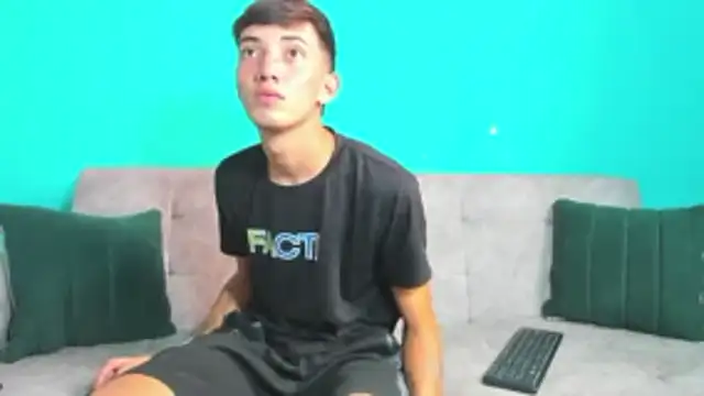 Živý XXX chat Maikol_Ortiz