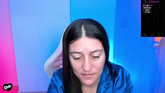 Saskyaa élő XXX-chatje