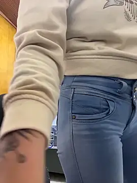 karlamorris_: απευθείας συνομιλία ΧΧΧ