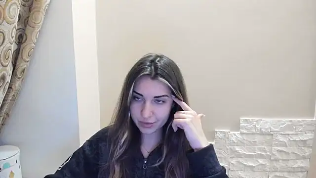 Summmmersky Adlı Modelin Canlı XXX Sohbeti