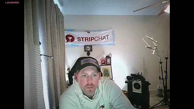 God_Of_ThundeRR's Live XXX Chat