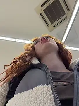 Liv_Fay élő XXX-chatje