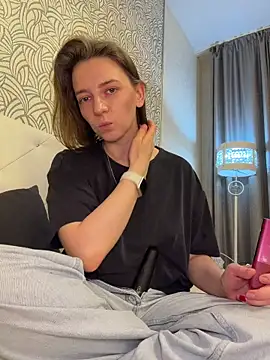 Take_Me_Awayy 在線  直播表演