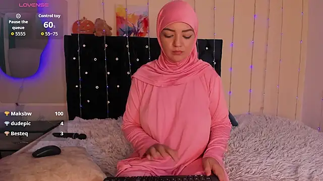 Dana-Alabi 现场XXX聊天