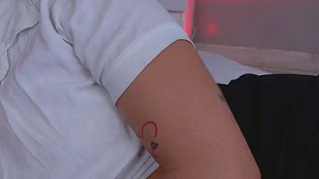 Annavic__: απευθείας συνομιλία ΧΧΧ