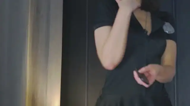 Ruby_de_Cherry Show in webcam