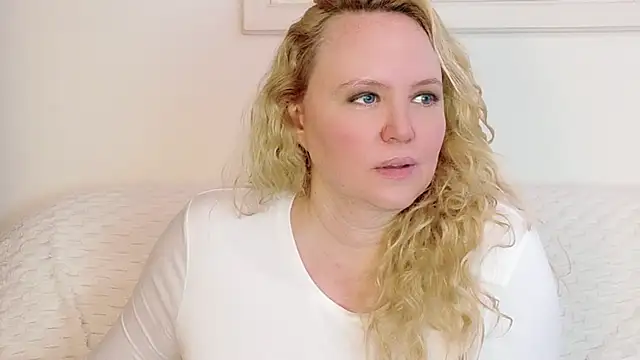 Sarah4you Adlı Modelin Canlı XXX Sohbeti