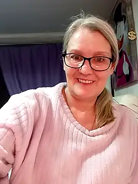 Chat +18 de irinamaux ao vivo