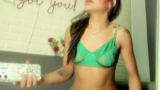 Chat +18 de karina_gomez_18 ao vivo