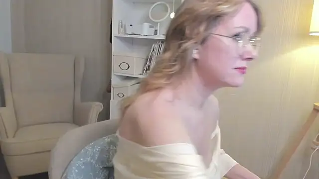 SharonFlower Chat XXX live