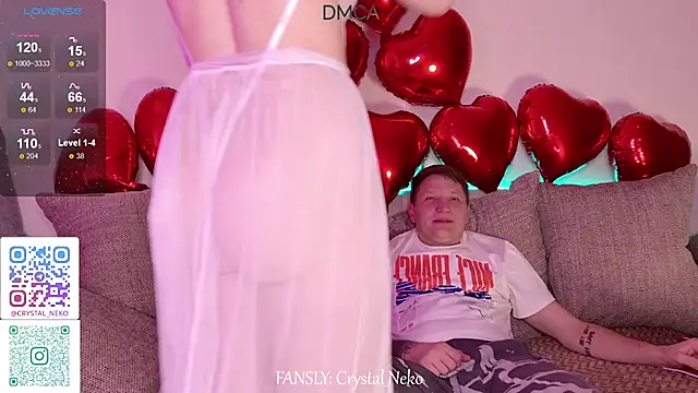 Chat +18 de Crystal_Neko ao vivo
