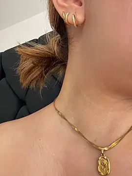 Chat +18 de abyyhills ao vivo