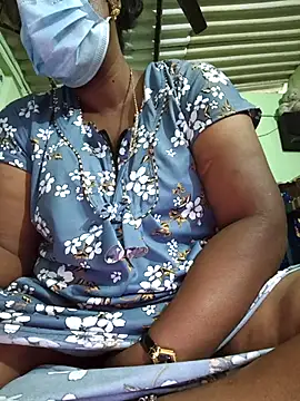 Tamilselviroja- লাইভ XXX চ্যাট