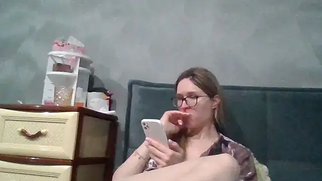 Jugira: онлайн-секс-чат