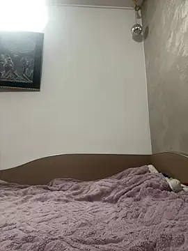 MikyVesela Chat XXX in diretta