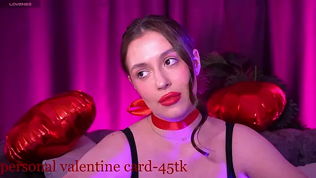 Онлайн чат XXX EmiliyaRoude