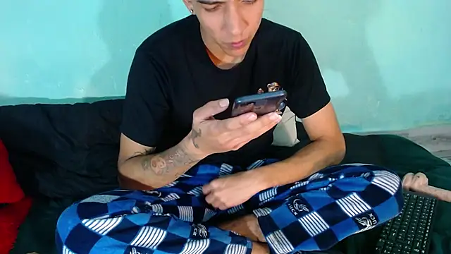 Ariatnaanddilan: онлайн-секс-чат