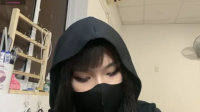 Tieu-May's Live XXX Chat