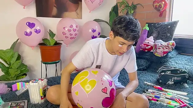 แชท XXX สดของ Andy_Belier23