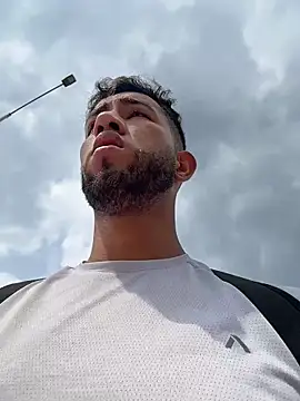 แชท XXX สดของ liam_bronw