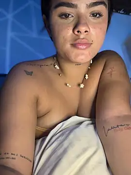 Kaily_Sweet16 élő XXX-chatje