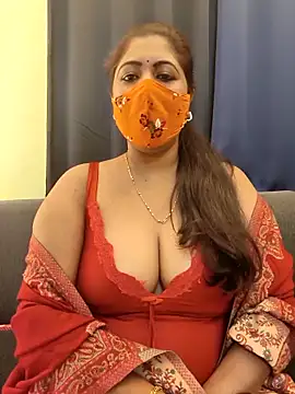 Chat +18 de Poly_bhabi ao vivo