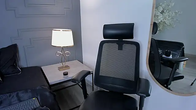 Chat +18 de TiffanyyLam ao vivo