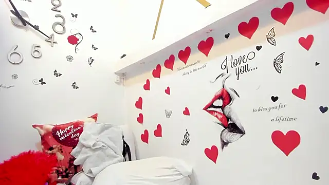 charlotte-11's Live XXX Chat