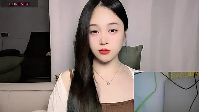 woaiqinqin Chat XXX live