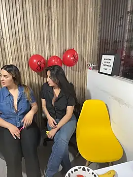 Antonella_Julieta Chat XXX in diretta