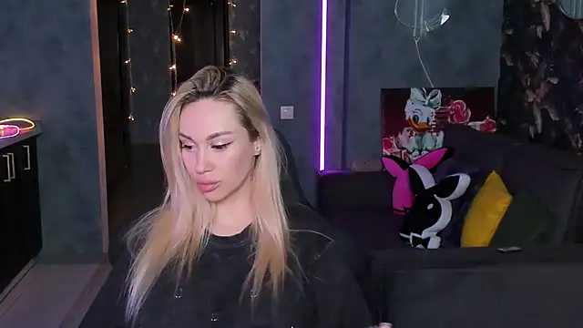 Blckmirrorr Chat XXX in diretta