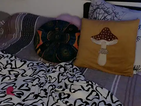 AlienforTwenty Chat XXX live