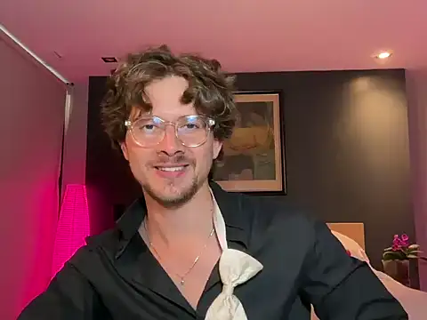 mcklister_kinky_feets: вебкам-шоу