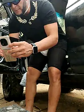 Show modela PIGHIGHDIRTY_p0 na web-kameri