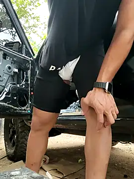 PIGHIGHDIRTY_p0n Webbikameraesitys