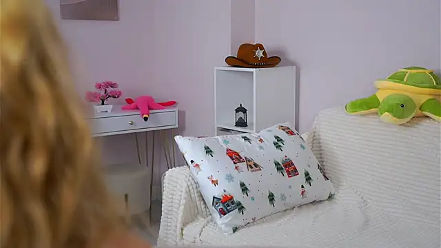 SunnivaCovil – Naživo XXX chat