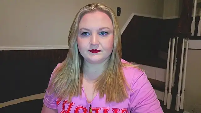 PhatAssBlond Webcam show