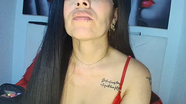 Chat +18 de Tania_mature ao vivo