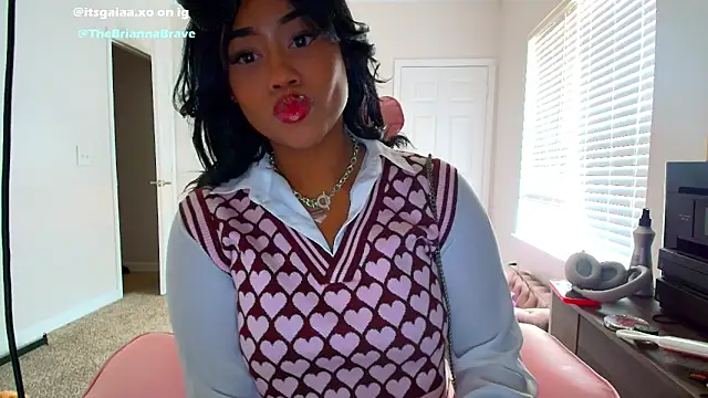 Pertunjukan Kamera Web BriannaBrave