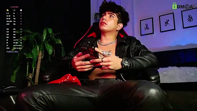 LyleBennett_ live XXX chat