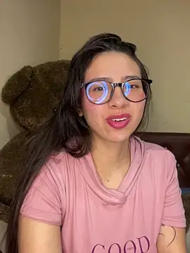 Pokazy przed kamerką – Shayla--broos