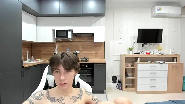 aplant live XXX chat