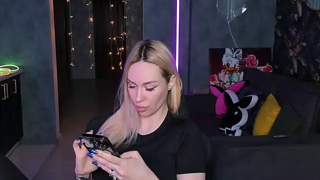 Blckmirrorr's Live XXX Chat