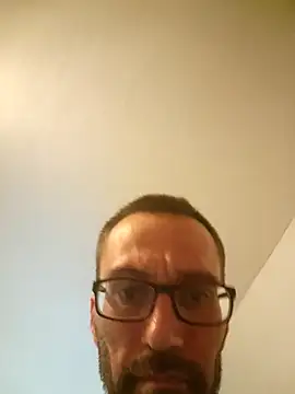 XL-Richard: διαδικτυακό σόου στην κάμερα