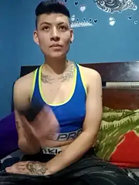 Quinn_tomboy লাইভ XXX চ্যাট